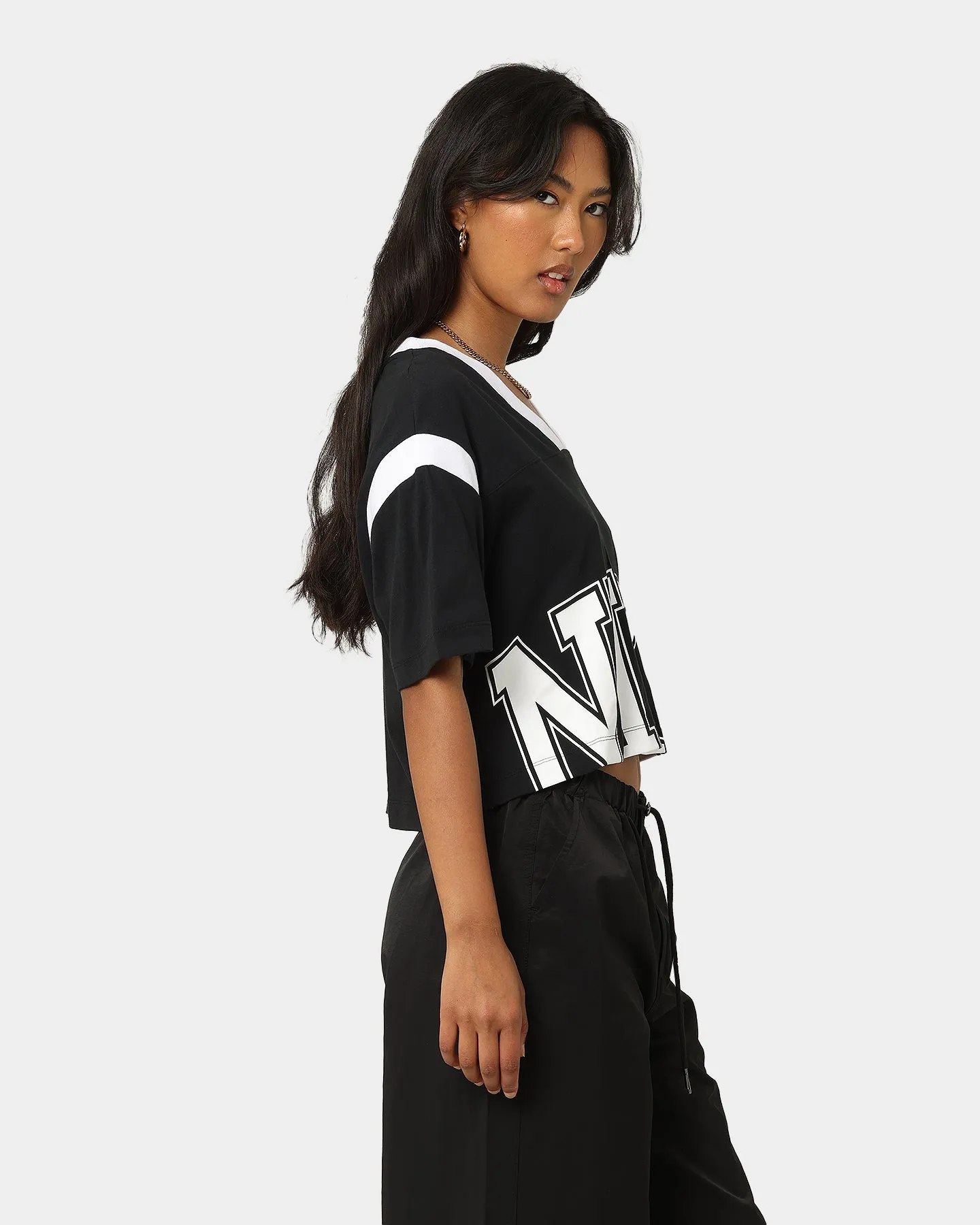 Nike Women's Nike Sportswear Team Nike T-Shirt Black/White