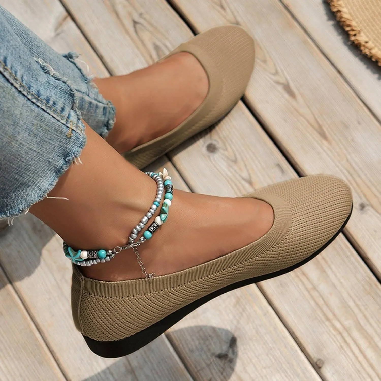 Stylish knitted ballet flats
