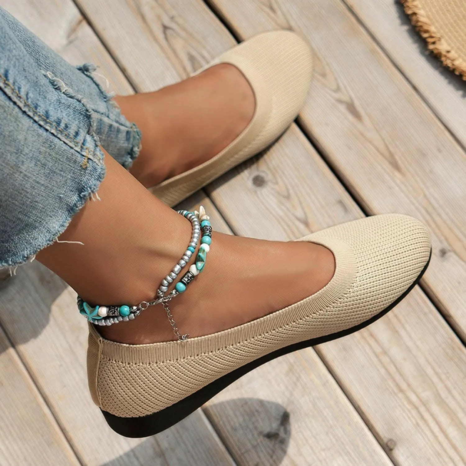 Stylish knitted ballet flats
