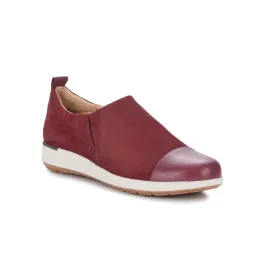 Walking Cradles Wc Ozzie Women Casual Slip-on In Wine Print Nubuck
